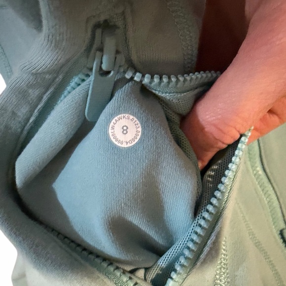 Lululemon Define Jacket *Luon
Tidal Teal Women’s Size 8 - Picture 6 of 6